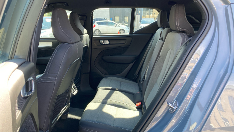 Volvo XC40 2.0 B3P Core 5dr Auto Petrol Estate